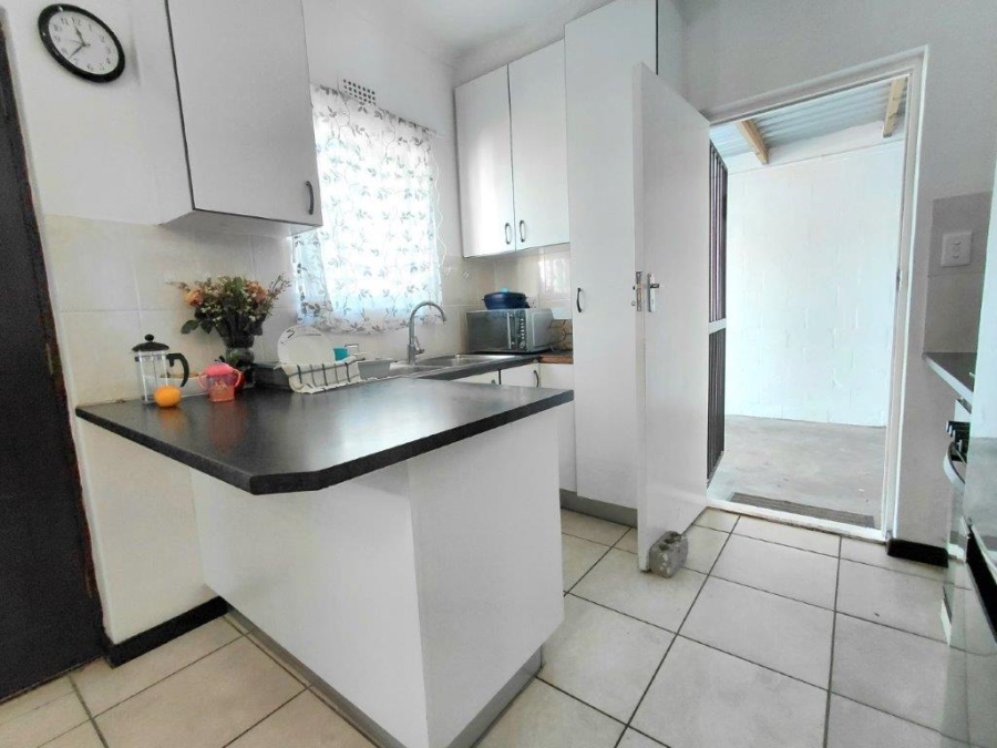 2 Bedroom Property for Sale in Victoria Park Western Cape